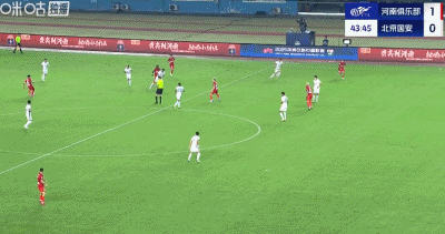 半场：河南1-0国安，钟义浩百场破门，曹永竞射中横梁