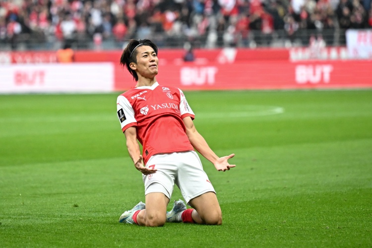 土媒：特拉布宗体育有意同时引进两名日本国脚前田大然和中村敬斗