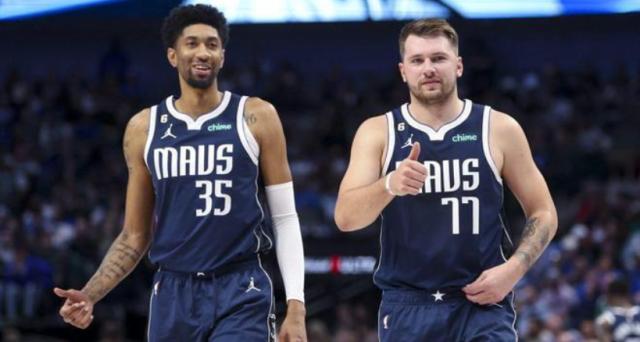 1673337805454056719.png Bet365体育集团-【观察】赛季过半!官方最新实力榜 湖人冲到第15