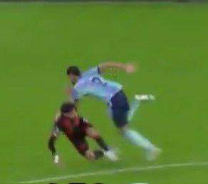 【英超】萨拉赫传射，利物浦2-1切尔西，4连胜返榜首