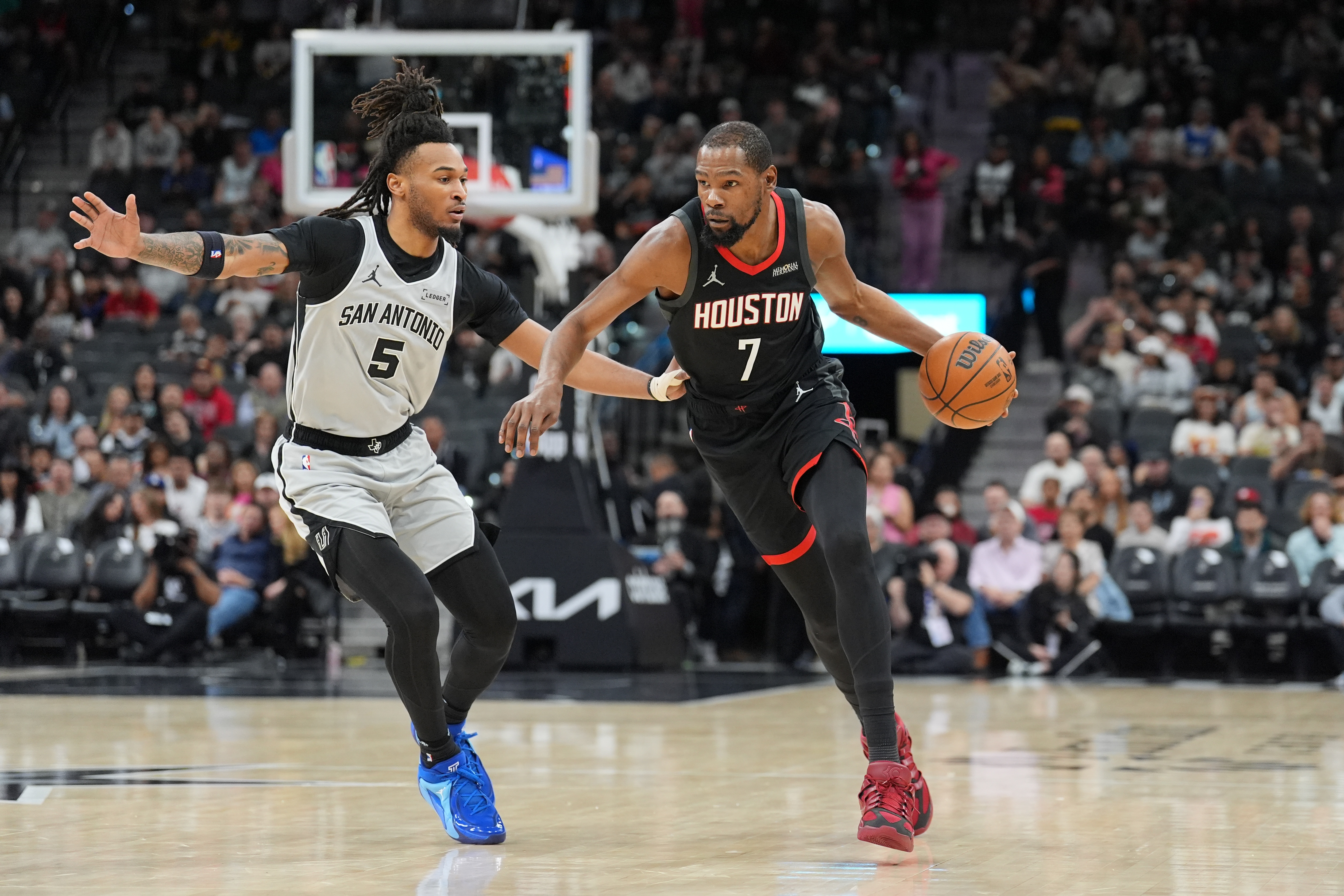 Bet365体育-放空申京&amp;阿门5米！申谢两个防守黑洞 打火箭包夹KD先赢一半？