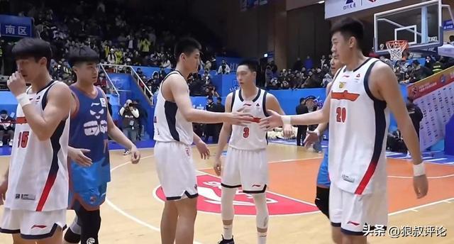 Bet365体育集团-杜锋：四川降温了 但全场座无虚席能感受到大家对于广东热爱和支持