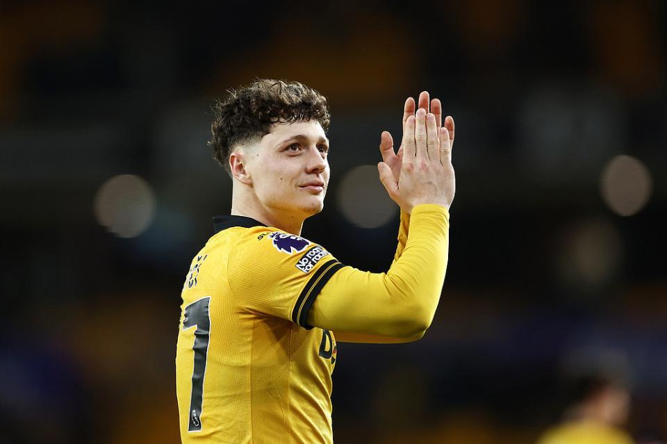 Bet365体育集团-英超中资队酿奇迹？绝平阿森纳+绝杀利物浦！4轮抢7分 或逆袭保级