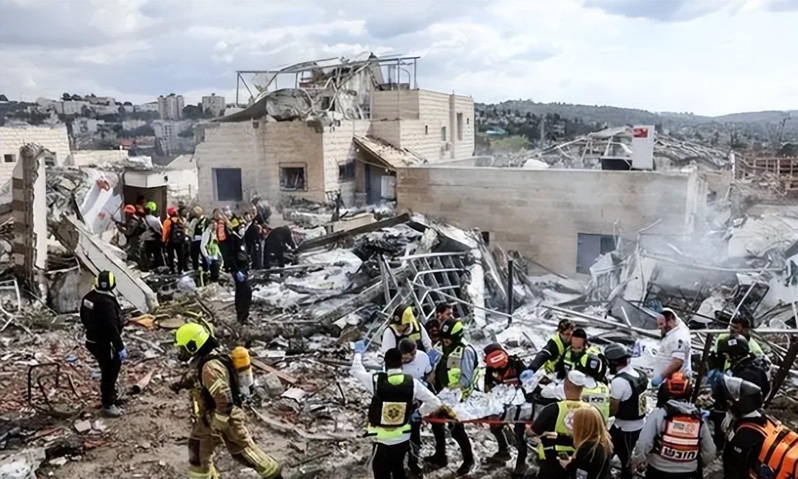 Bet365体育平台-惨烈画面：1吨级弹头“灭国弹”突防特拉维夫，以军已不设防