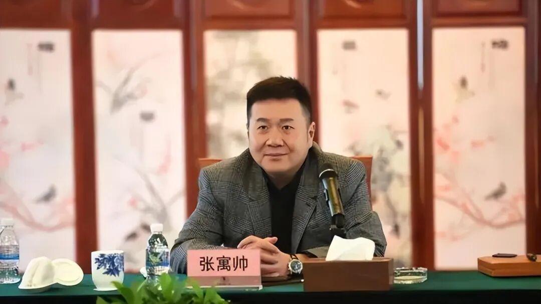 Bet365体育平台-她果然没离，毕竟400亿资产的男人也不多啊！