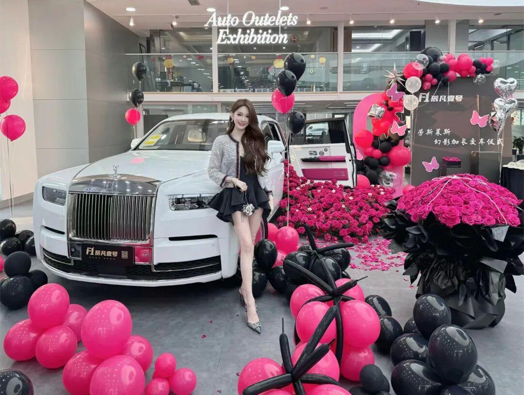 Bet365体育平台-她果然没离，毕竟400亿资产的男人也不多啊！