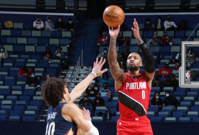 利拉德的拳击世界：超远三分如同他的重拳