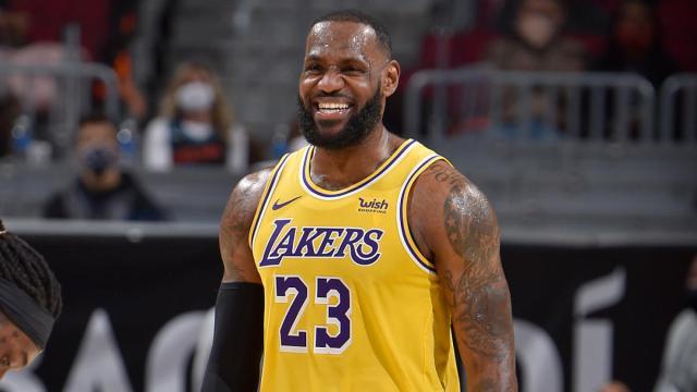 Bet365体育官网-36岁詹姆斯MVP赔率高居前列 最大竞争对手是他？