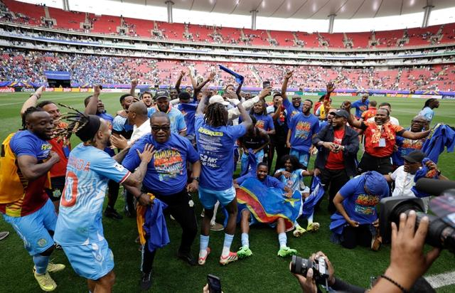 Bet365体育平台-铁血伊拉克队抢到最后一张门票，美加墨世界杯 48 强全部出炉，你看好谁？|决赛|附加赛|刚果|世界杯预选赛|墨西哥足球队_新浪新闻