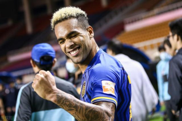 Bet365体育平台-2020亚洲金球奖格局②伊涅斯塔第4 特谢拉并列第7